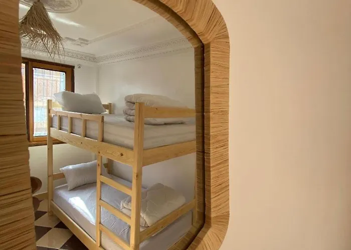 Dormitory Room Mixed